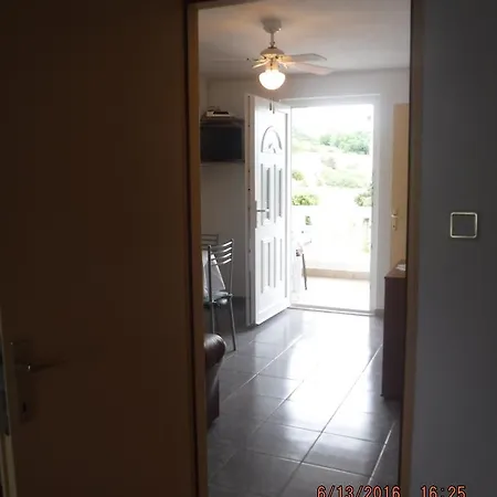 Sanja Apartment *